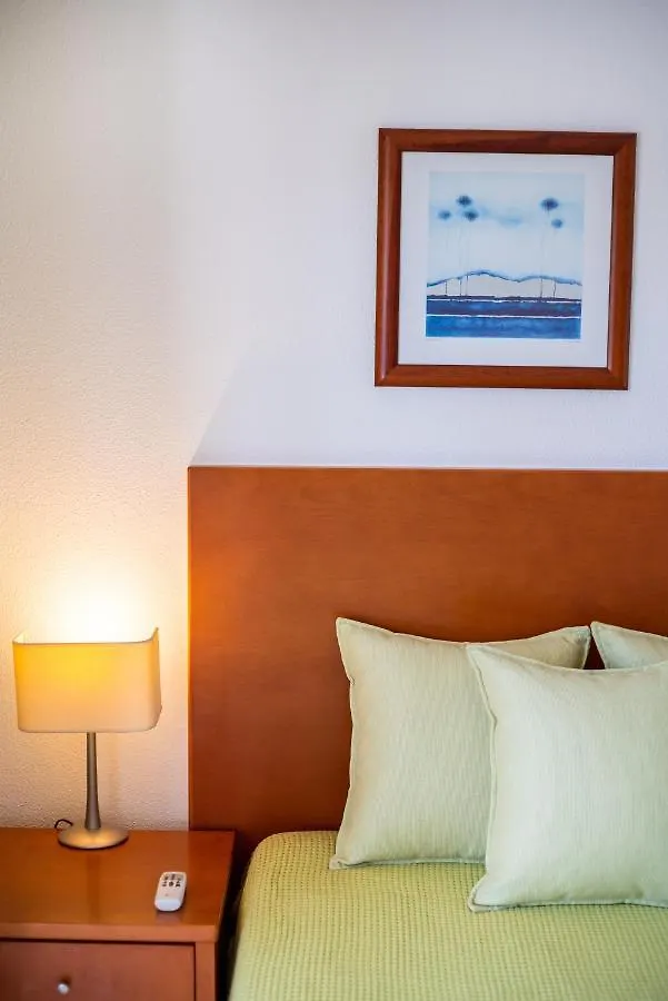 Host Wise - Bright Cozy Flats W Terrace & Pool Appartement Quarteira Portugal