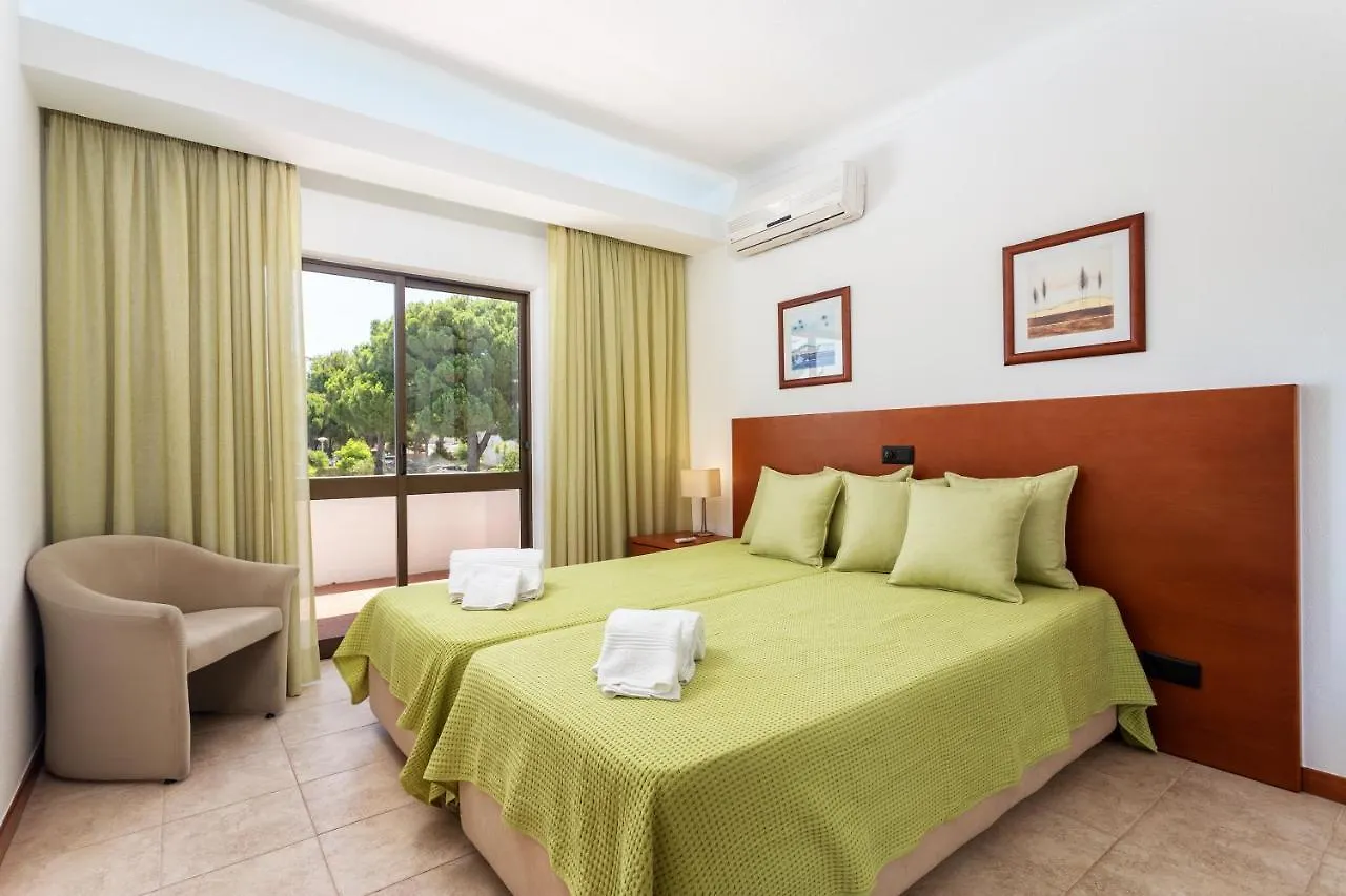 Host Wise - Bright Cozy Flats W Terrace & Pool Apartment Quarteira