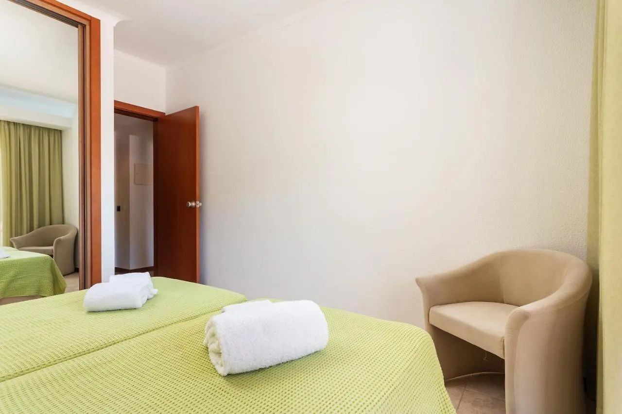 Host Wise - Bright Cozy Flats W Terrace & Pool Apartment Quarteira Portugal