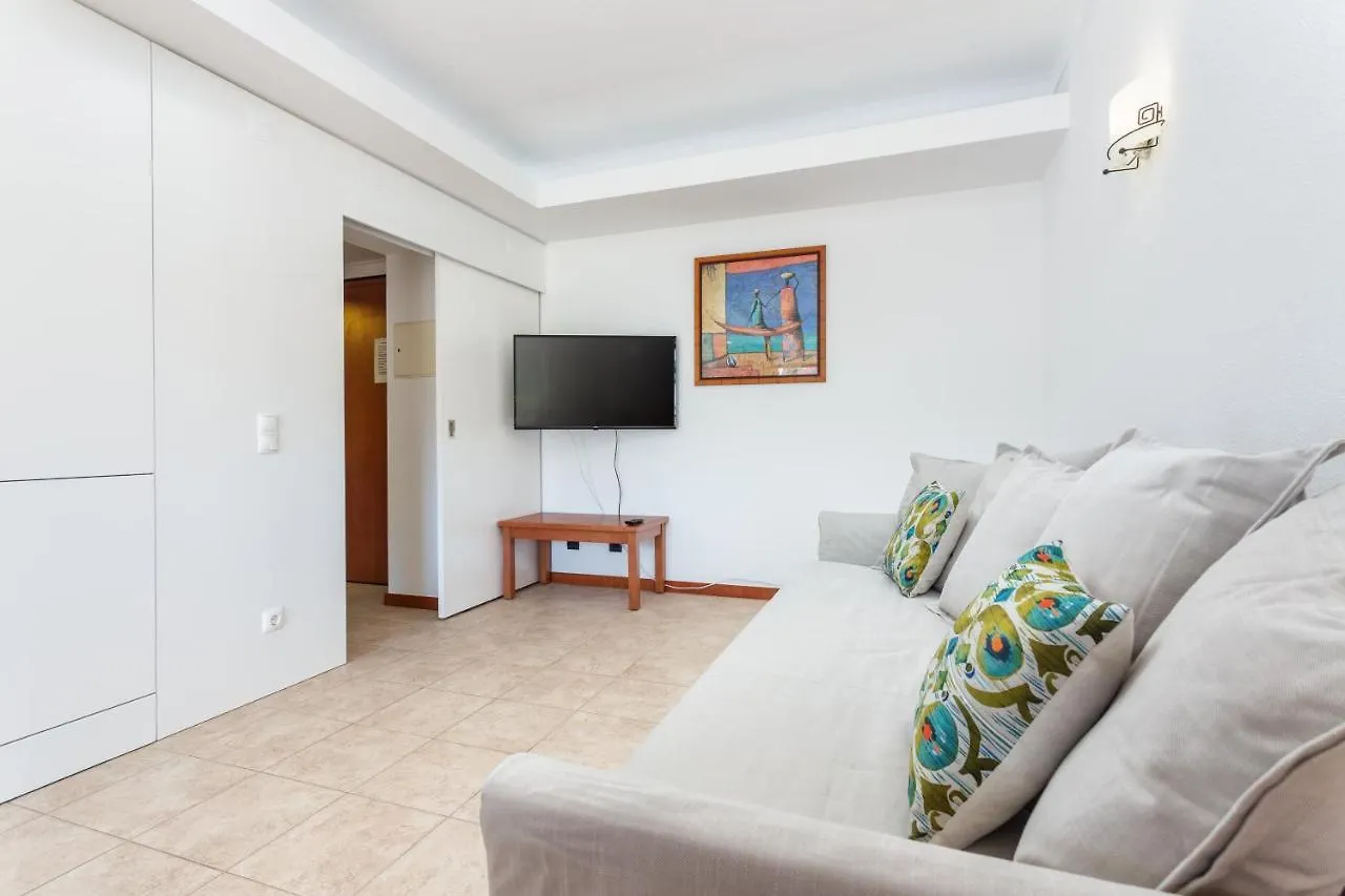 Host Wise - Bright Cozy Flats W Terrace & Pool Apartment Quarteira